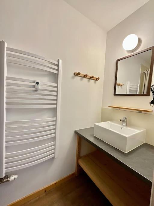 Le Petit Loup, Appartement Neuf Avec Jardin Gerbepal Exterior photo